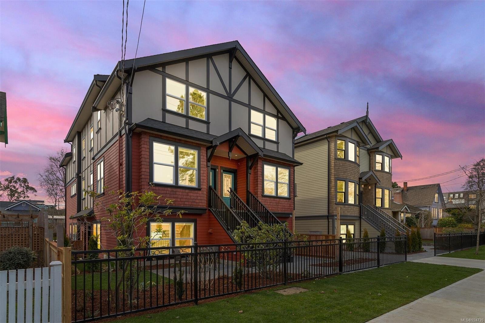 House for sale in Victoria