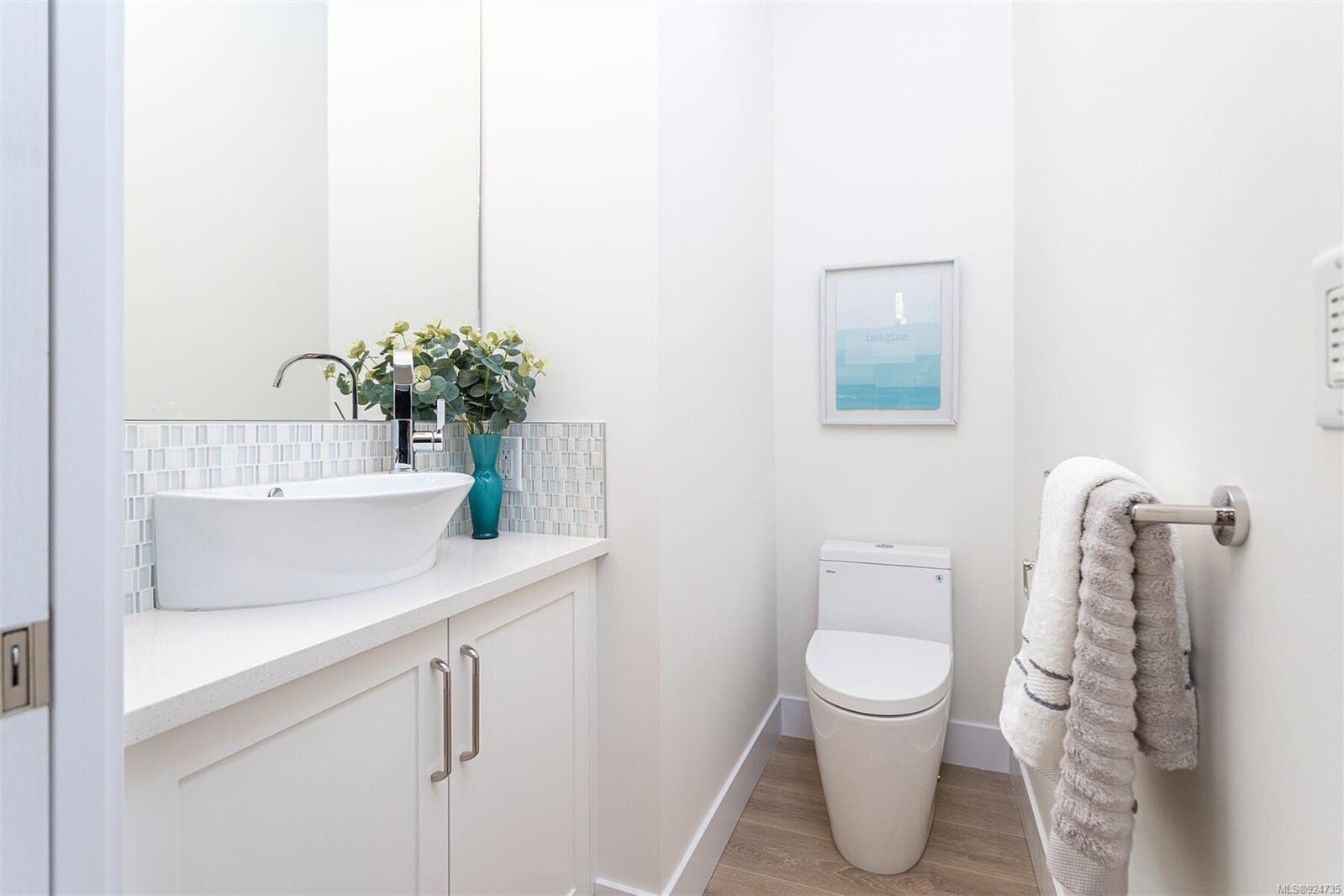 House for sale in Victoria