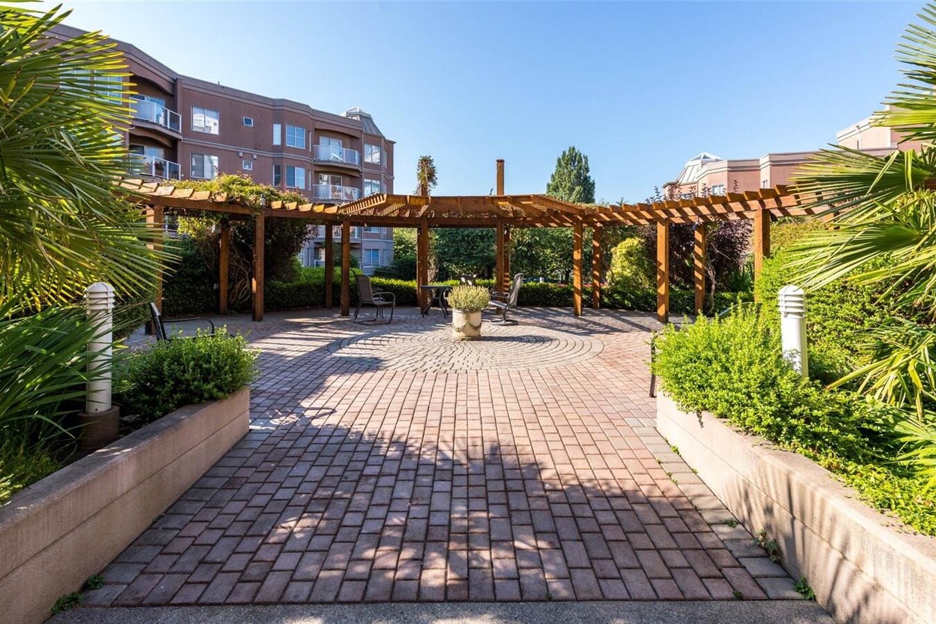 فروش خانه در خیابان کبک ویکتوریا
