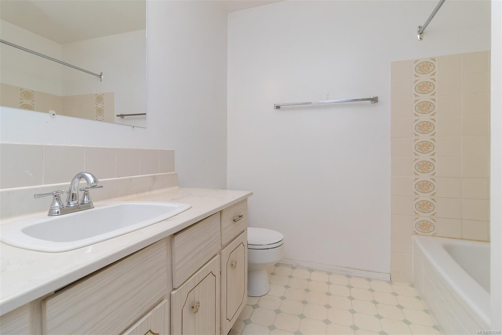 Apartment for sale in Leighton Street, Victoria