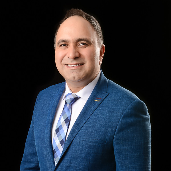Afshin Farahpour loan broker in Toronto